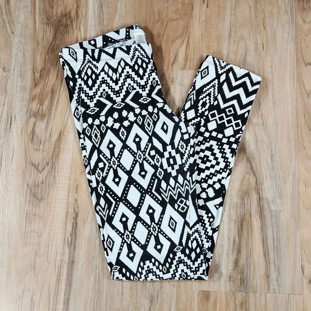 🩵Bozzolo Black & White Aztec Print Leggings Youth Large